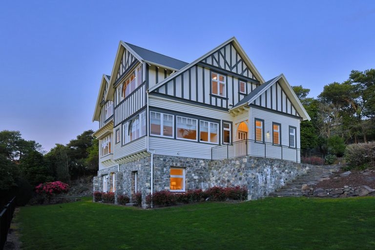 Photo of property in 103 Hackthorne Road, Cashmere, Christchurch, 8022