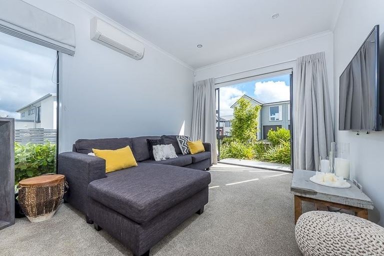 Photo of property in 7 Flounder Road, Hobsonville, Auckland, 0616