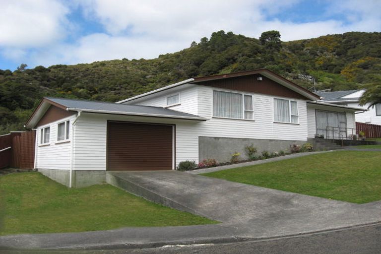 Photo of property in 9 Northcote Street, Wainuiomata, Lower Hutt, 5014