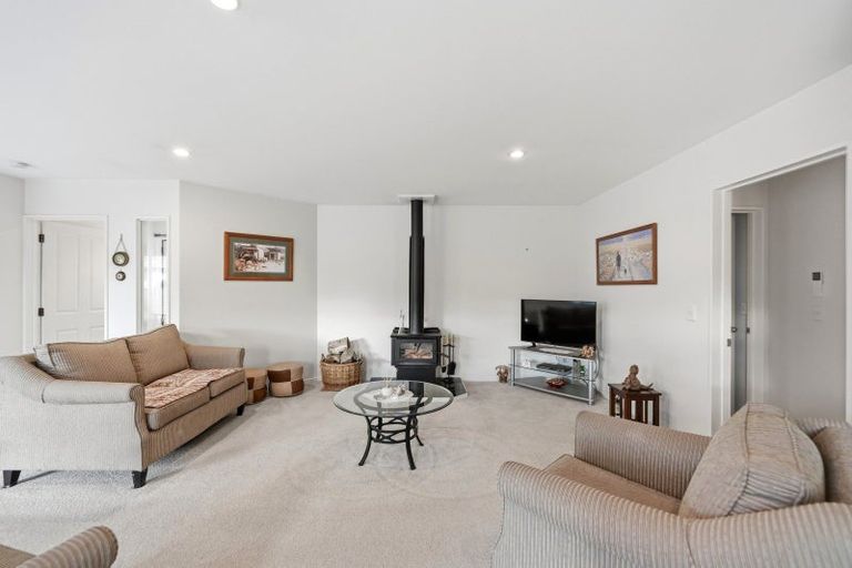 Photo of property in 8 Carmana Gardens, Rangiora, 7400