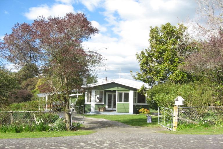 Photo of property in 43 Abbotsford Road, Waipawa, 4210