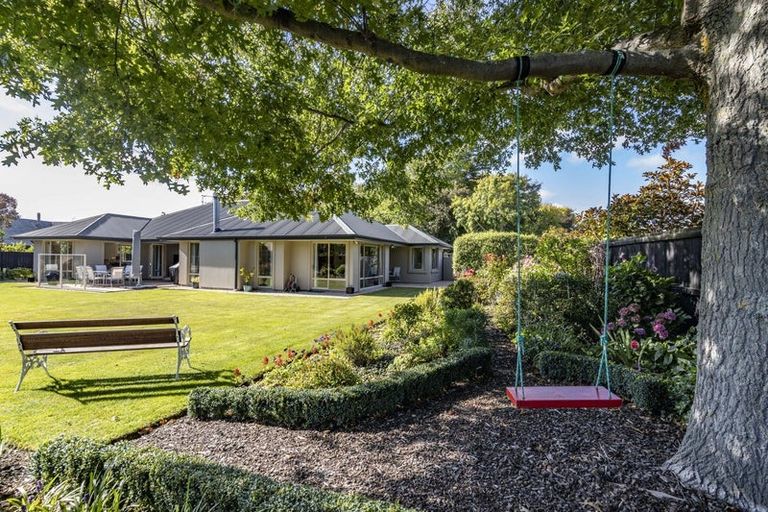Photo of property in 9a Harrod Place, Rangiora, 7400