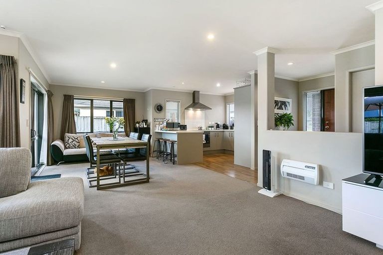 Photo of property in 6 Tulip Drive, Cambridge, 3434