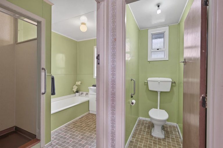 Photo of property in 116 Centennial Avenue, Waitara, 4320