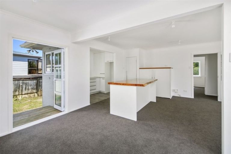 Photo of property in 23a View Road, Campbells Bay, Auckland, 0630
