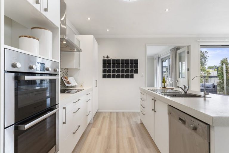 Photo of property in 5 Tee Point, Red Beach, 0932