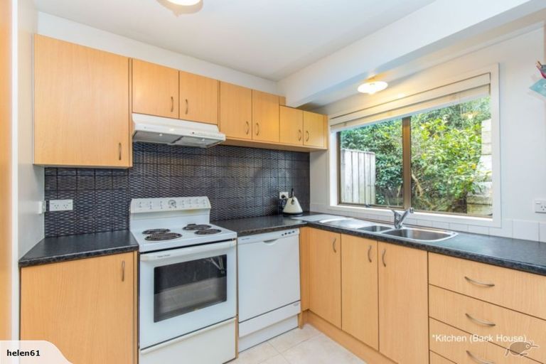 Photo of property in 22 Botany Road, Howick, Auckland, 2010