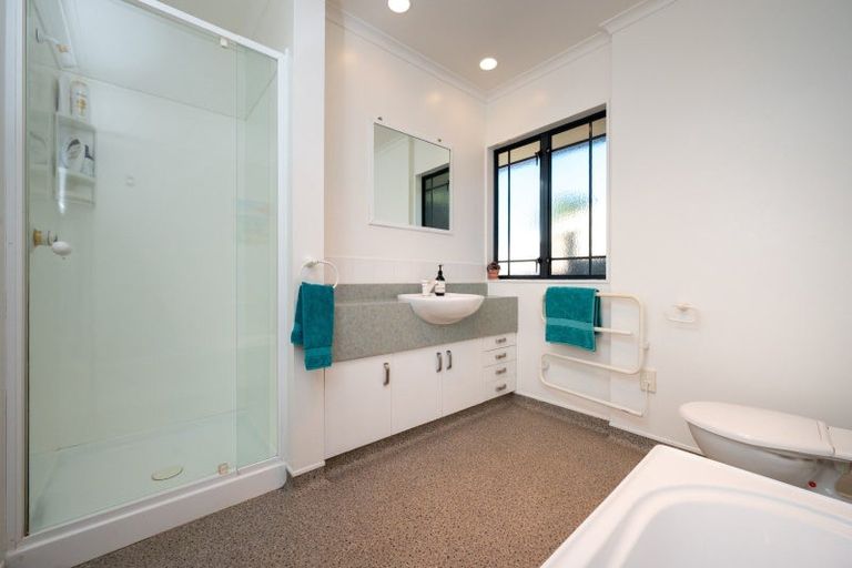 Photo of property in 41 Hetley Crescent, Taradale, Napier, 4112