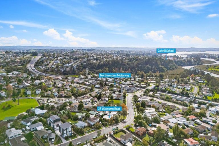 Photo of property in 37 Waimumu Road, Massey, Auckland, 0614