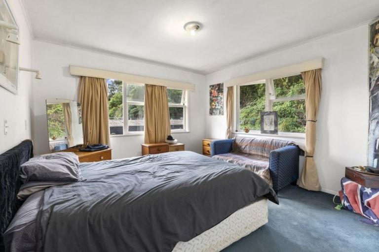 Photo of property in 27 Horoeka Street, Stokes Valley, Lower Hutt, 5019