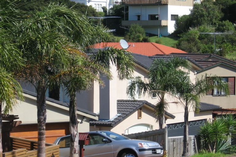 Photo of property in 94 Penguin Drive, Murrays Bay, Auckland, 0630