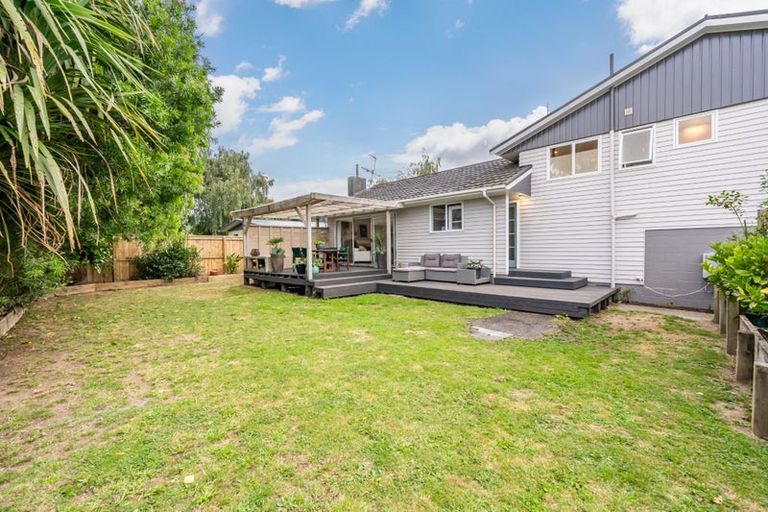 Photo of property in 6 Brightwater Crescent, Totara Park, Upper Hutt, 5018