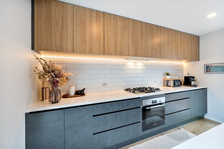 Photo of property in 24 Tarras Road, Kumeu, 0810