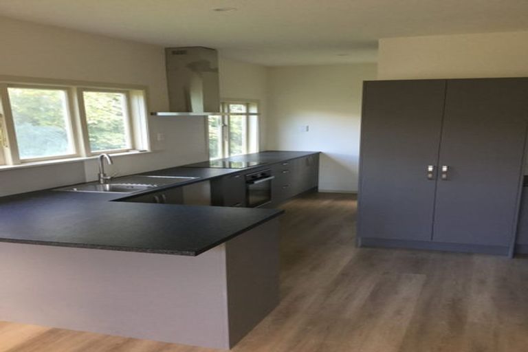 Photo of property in 72 Oxford Street, Tawa, Wellington, 5028