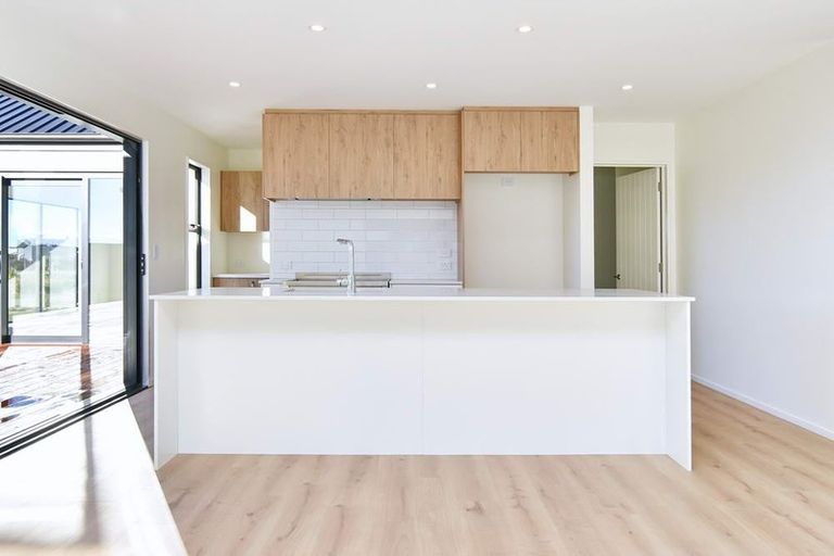 Photo of property in 17 Angus Place, Rangiora, 7400