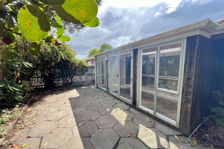 Photo of property in 2/51 Woodbury Street, Russley, Christchurch, 8042