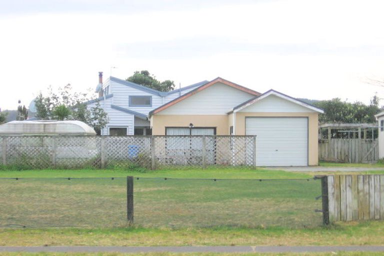 Photo of property in 157 Mayfair Avenue, Whangamata, 3620