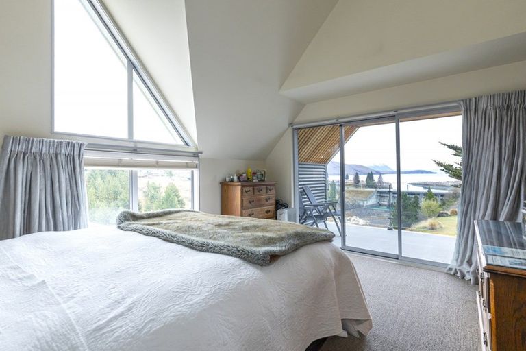 Photo of property in 6 Murray Place, Lake Tekapo, 7999