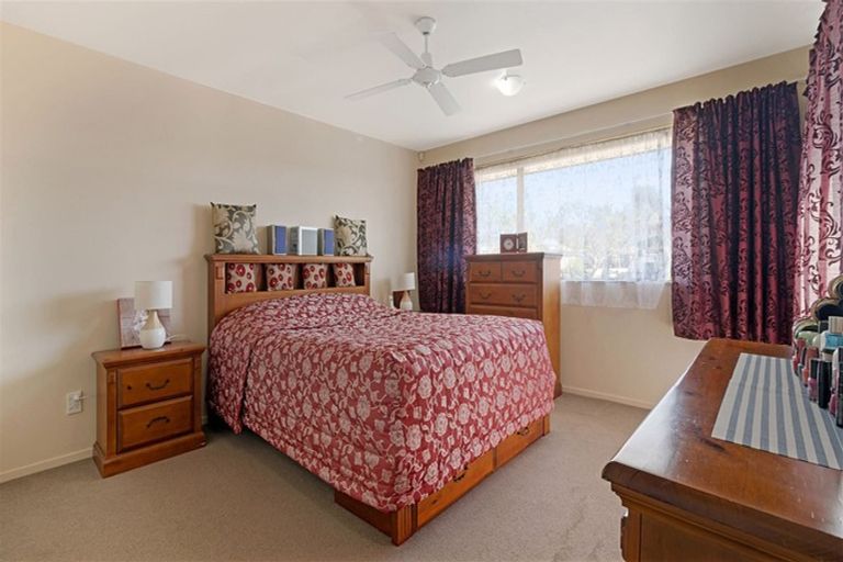 Photo of property in 11 Northridge Terrace, Massey, Auckland, 0614