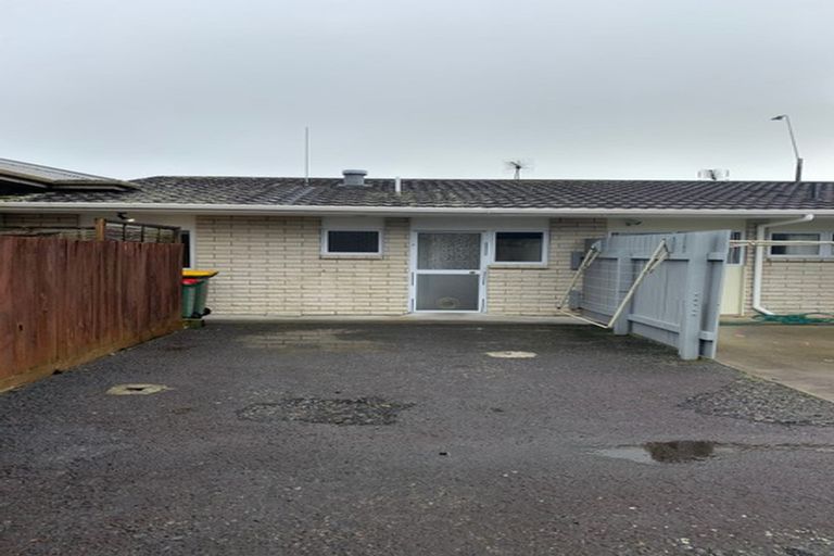 Photo of property in 3/220 Coronation Avenue, Welbourn, New Plymouth, 4310