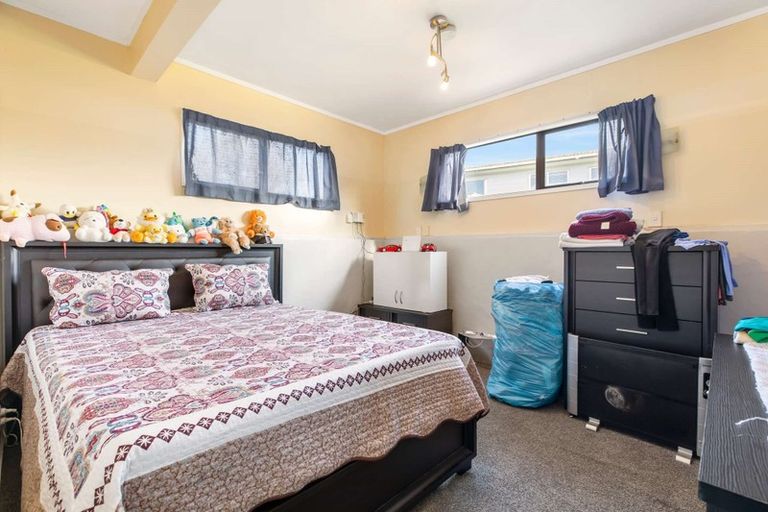 Photo of property in 51 Hindmarsh Street, Henderson, Auckland, 0612