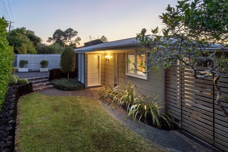 Photo of property in 206 Upper Harbour Drive, Greenhithe, Auckland, 0632