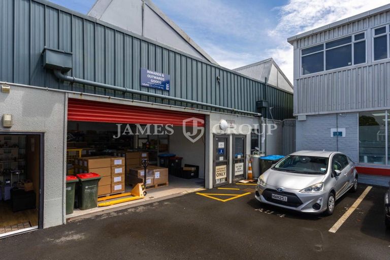 Photo of property in 16 Taylors Road, Mangatainoka, Woodville, 4999