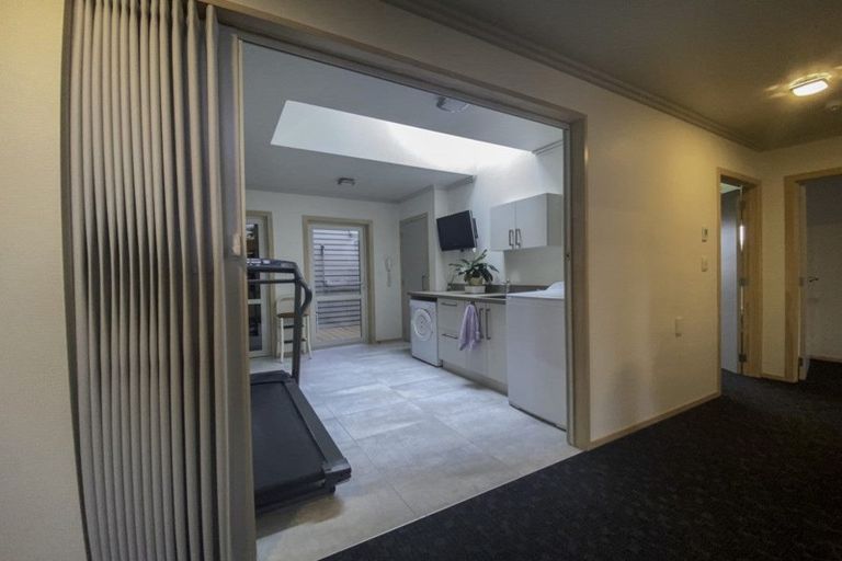 Photo of property in 10 Oriental Street, Welbourn, New Plymouth, 4312