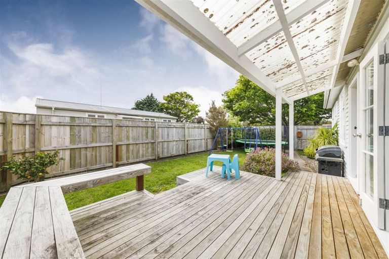 Photo of property in 24 Fairs Road, Milson, Palmerston North, 4414
