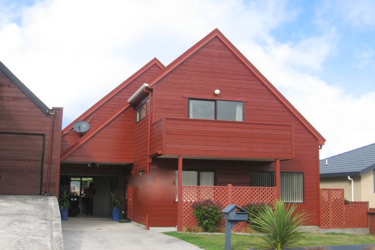 Photo of property in 14a Landsdowne Terrace, Karori, Wellington, 6012
