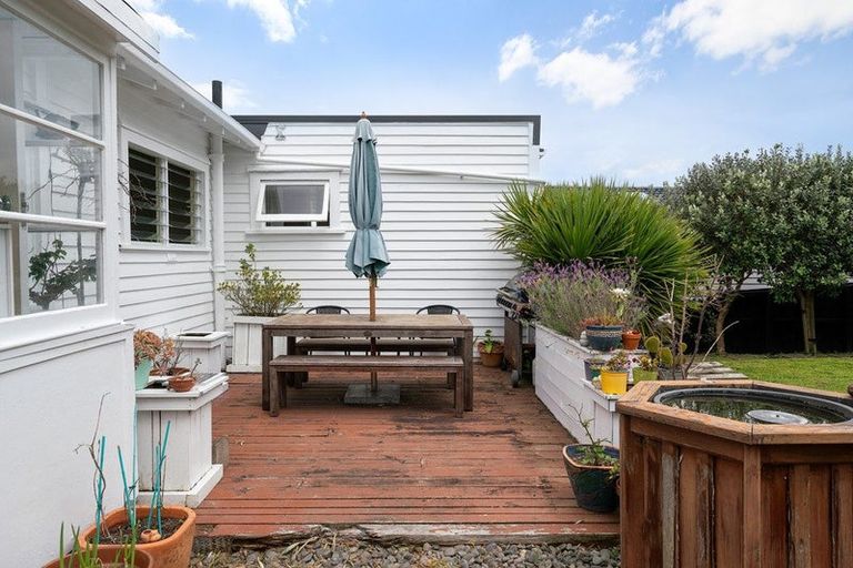 Photo of property in 27 Harley Road, Takapuna, Auckland, 0622