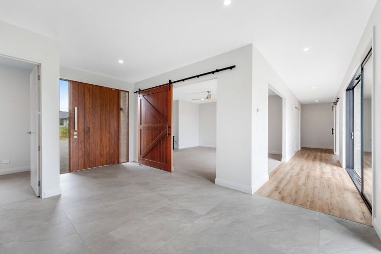 Photo of property in 9 Riverside Way, Clevedon, 2585