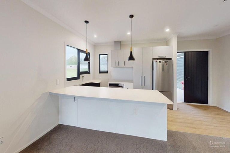 Photo of property in 166 Bridge Street, Bulls, 4818