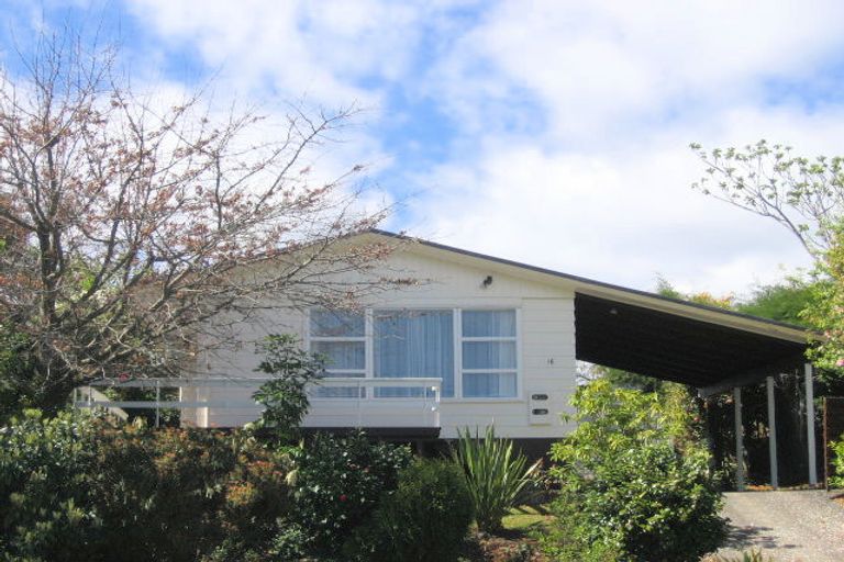 Photo of property in 16 Richmond Avenue, Richmond Heights, Taupo, 3330