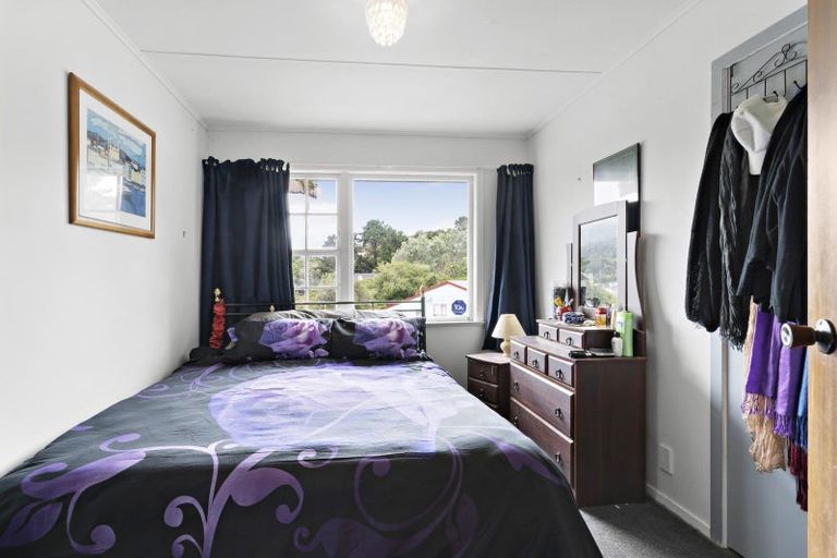 Photo of property in 10 Waipuna Grove, Stokes Valley, Lower Hutt, 5019