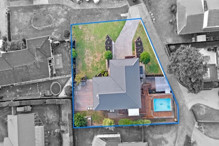 Photo of property in 3 Elrita Place, Conifer Grove, Takanini, 2112