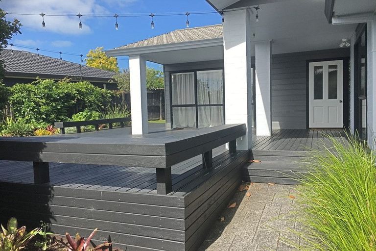 Photo of property in 62 Golfland Drive, Golflands, Auckland, 2013