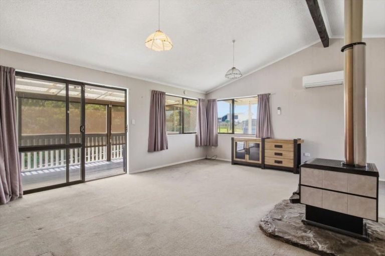 Photo of property in 350 Pukehina Parade, Pukehina, Te Puke, 3189