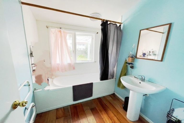 Photo of property in 11 Arabi Street, Sandringham, Auckland, 1041