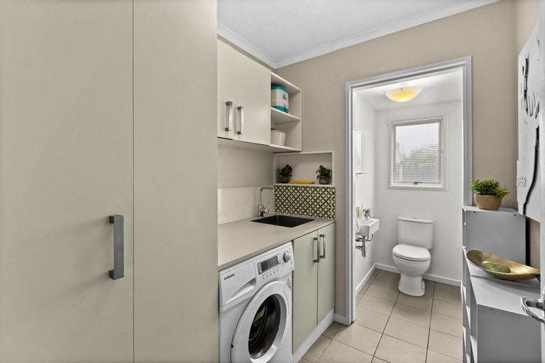 Photo of property in 21 Elliott Street, Taradale, Napier, 4112