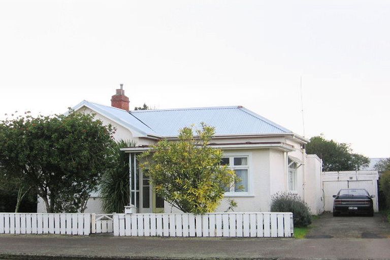 Photo of property in 25 Summerhays Street, Terrace End, Palmerston North, 4410