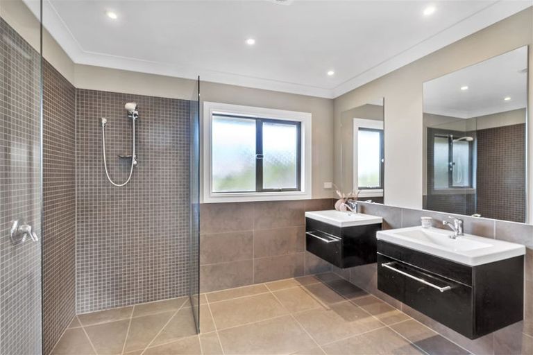 Photo of property in 2/1314 West Coast Road, West Melton, Christchurch, 7671