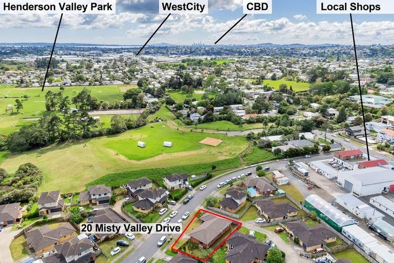 Photo of property in 20 Misty Valley Drive, Henderson, Auckland, 0612
