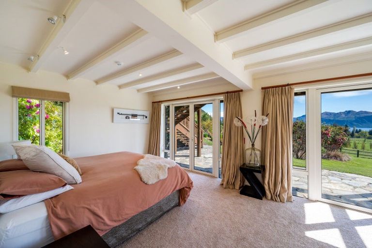 Photo of property in 56 Oak Lane, Wanaka, 9305