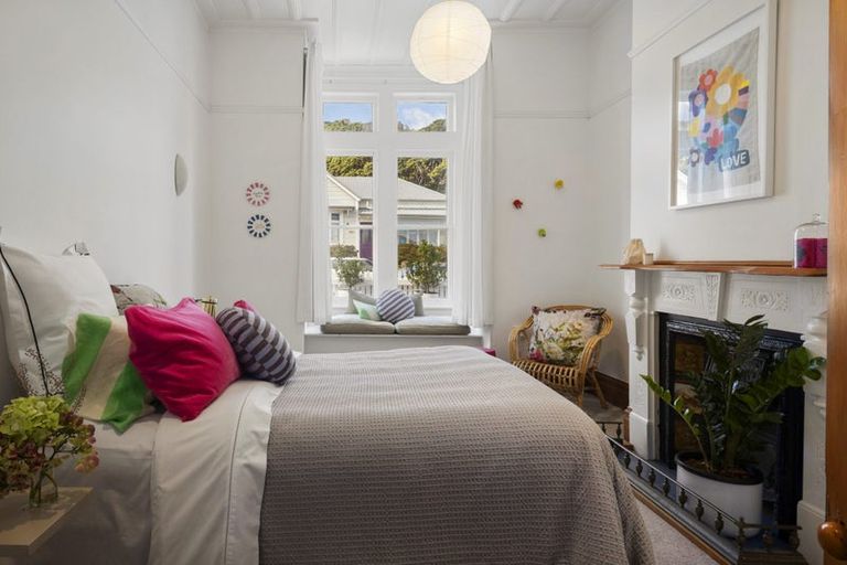 Photo of property in 18 Porritt Avenue, Mount Victoria, Wellington, 6011