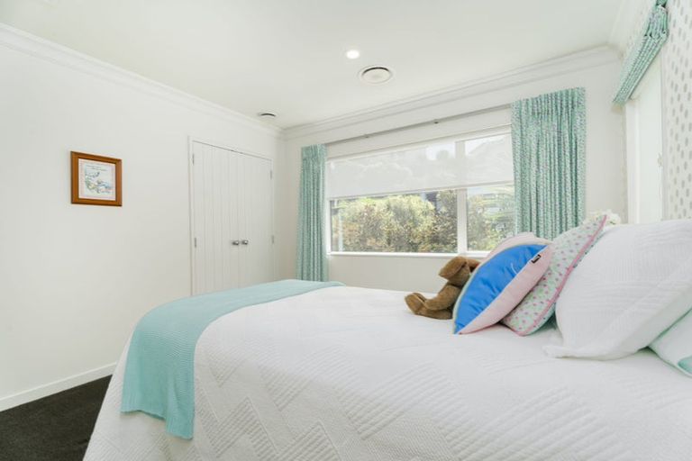 Photo of property in 13 Mauldeth Terrace, Churton Park, Wellington, 6037