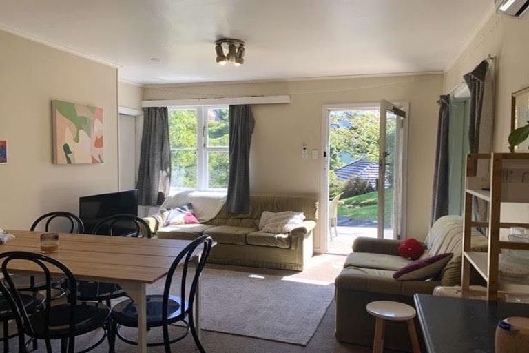 Photo of property in 42 Chaytor Street, Northland, Wellington, 6012