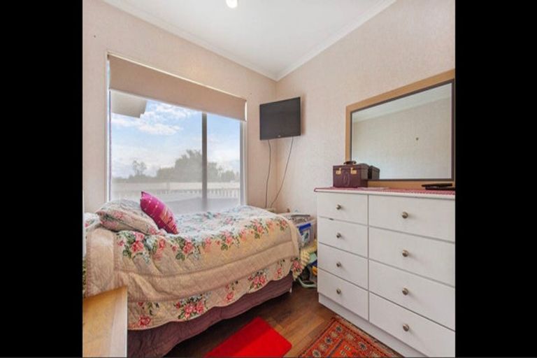 Photo of property in 1 Ashland Place, Weymouth, Auckland, 2103