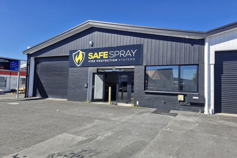 Photo of property in 1/73 Lake Road, Northcote, Auckland, 0627