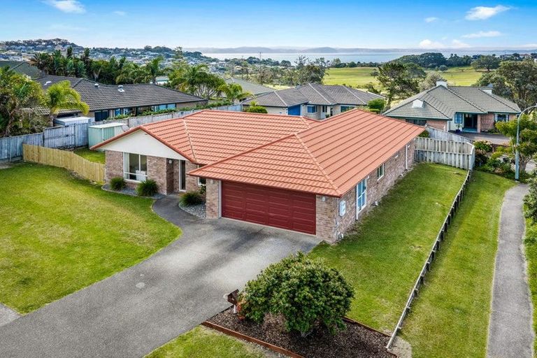 Photo of property in 44 Alec Craig Way, Gulf Harbour, Whangaparaoa, 0930